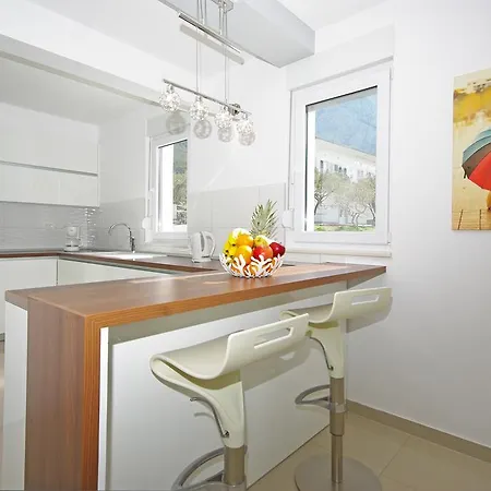 Tonny * Baška Voda