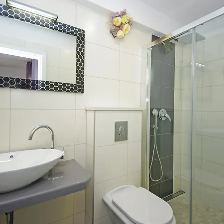 Tonny Villa Baška Voda